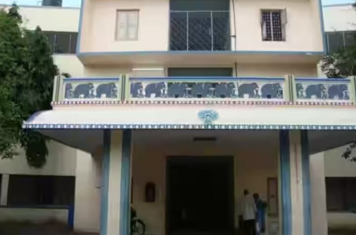 Karthikeyan Cottages Hotel